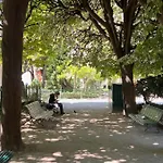 Serenity, Meditation At Notre Dame 公寓 *